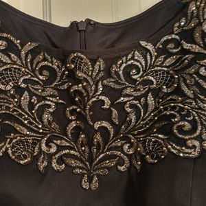 Xscape women's size 14 Navy gown.